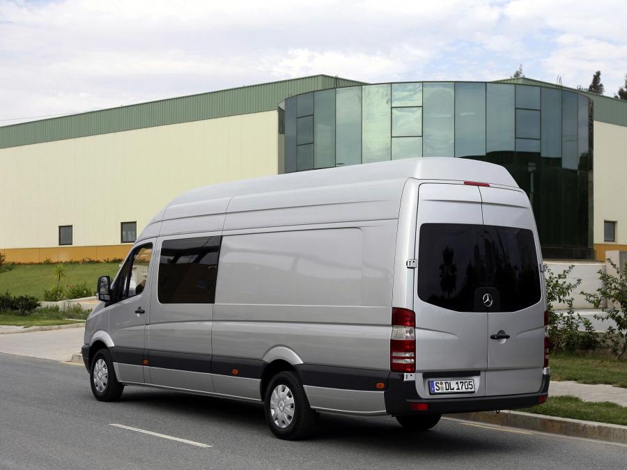 Mercedes-Benz Sprinter Van XL 2006 года  (фото 6 из 9)